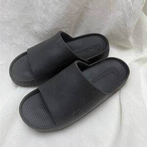 Nike unisex platform rubber  Black Slide Sandals size 9
